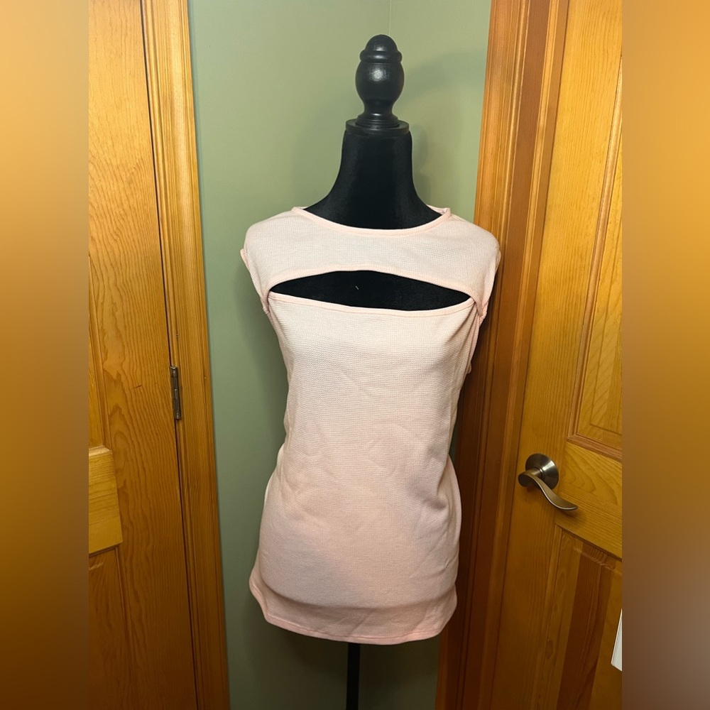 Sleeveless Peek a Boo Tank